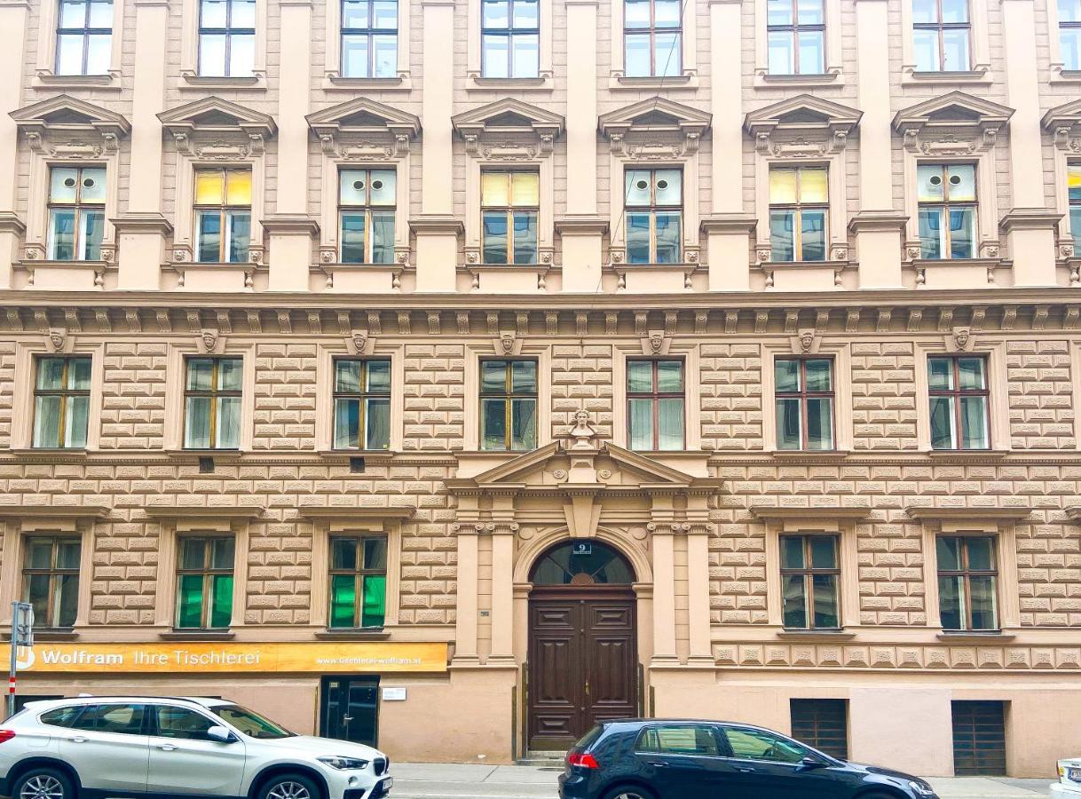 Modern Suite City Center Vienna Exterior photo